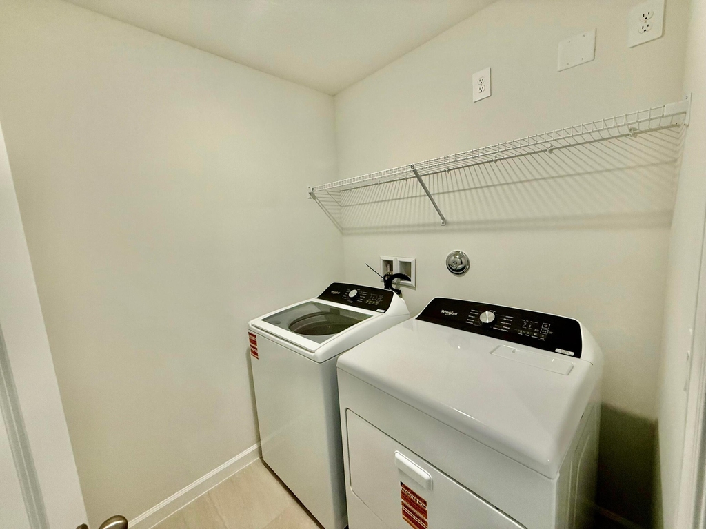 655 Salisbury Circle - Photo 7