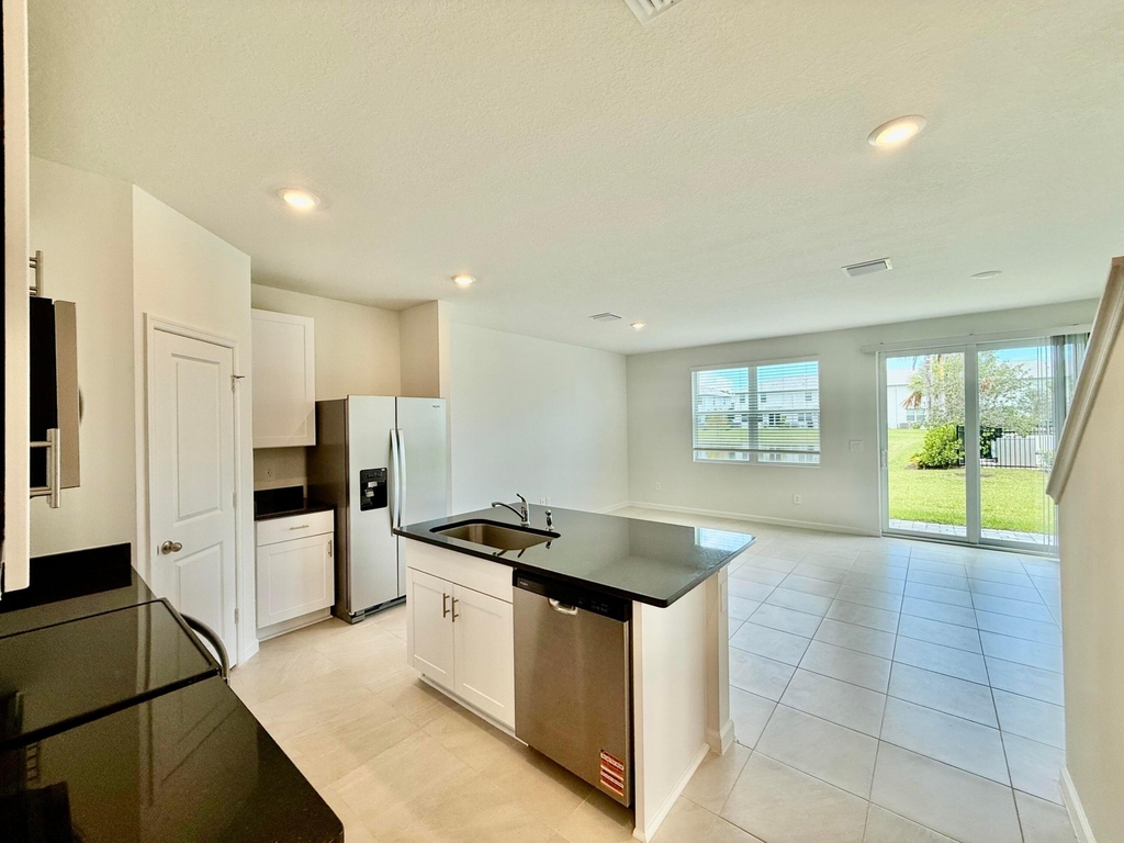 655 Salisbury Circle - Photo 1