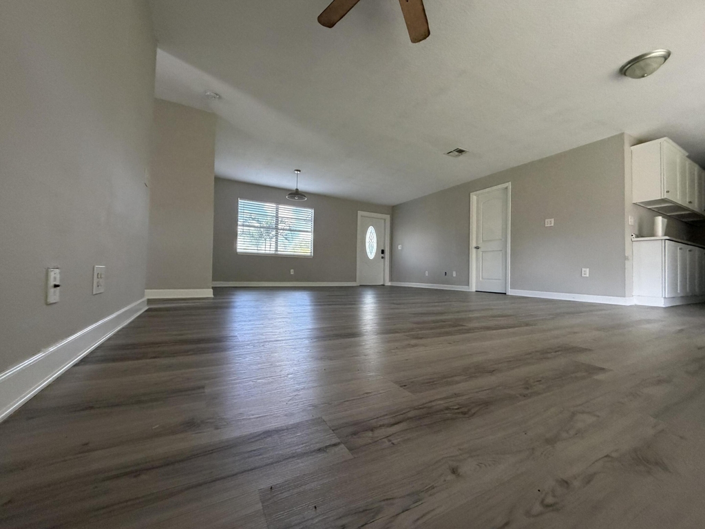 1633 Se Arapaho Avenue - Photo 3