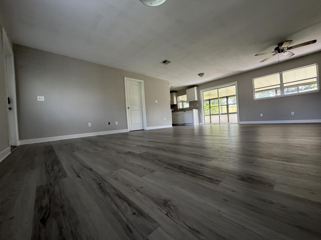 1633 Se Arapaho Avenue - Photo 2