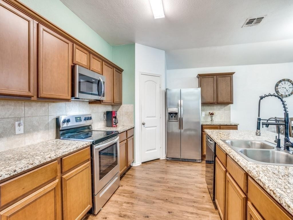 1434 Meadow Creek Drive - Photo 9