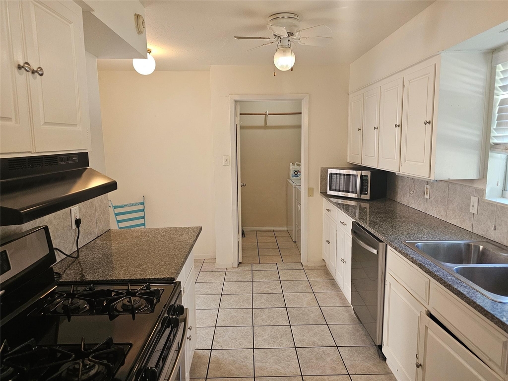 7016 Briarmeadow Drive - Photo 5
