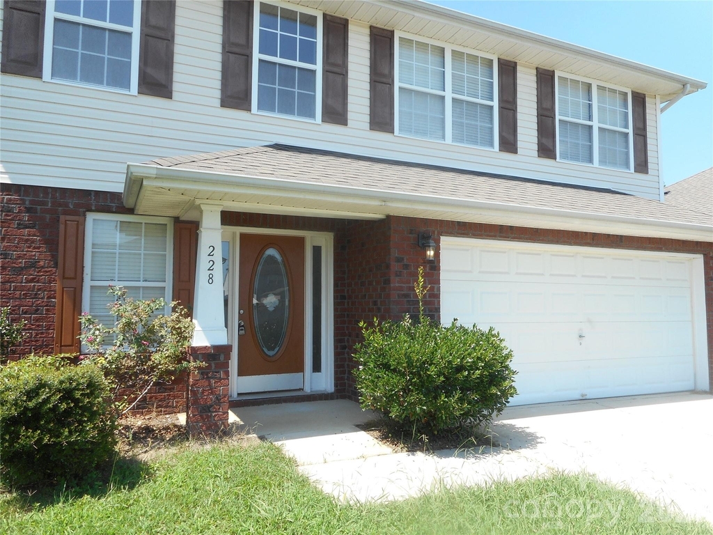 228 Gumtree Drive - Photo 2