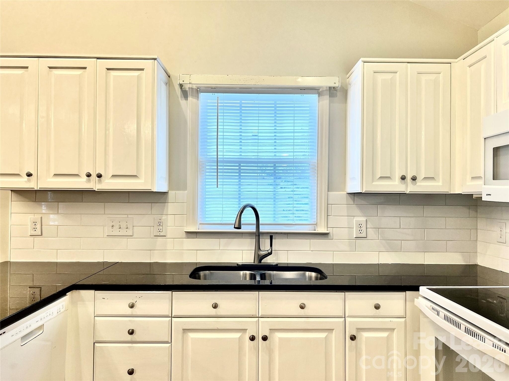 4409 Stonefield Drive - Photo 3