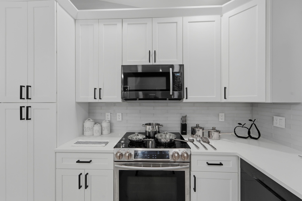 606 Juniper Place - Photo 32