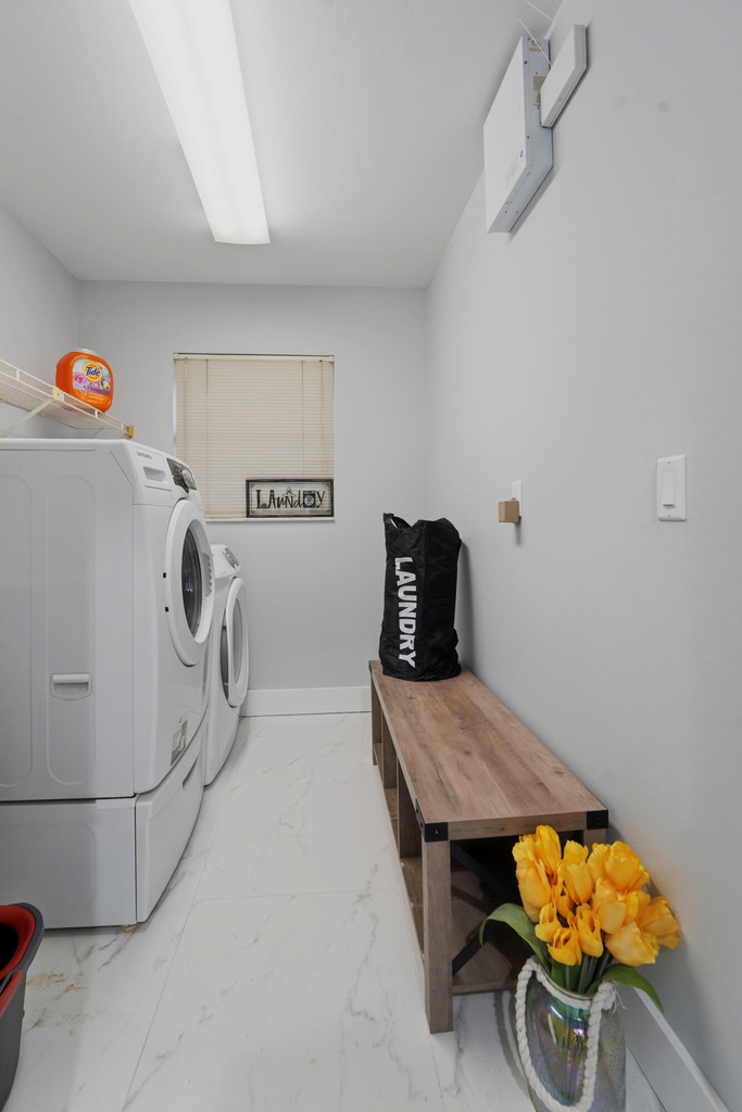 606 Juniper Place - Photo 39