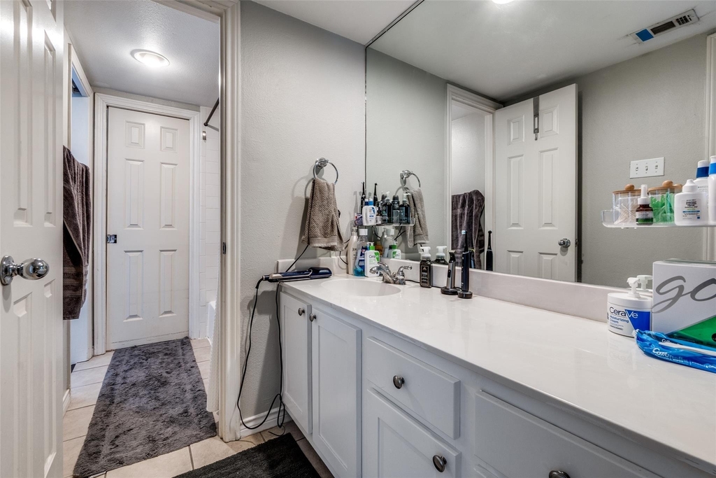 3100 Cole Avenue - Photo 18