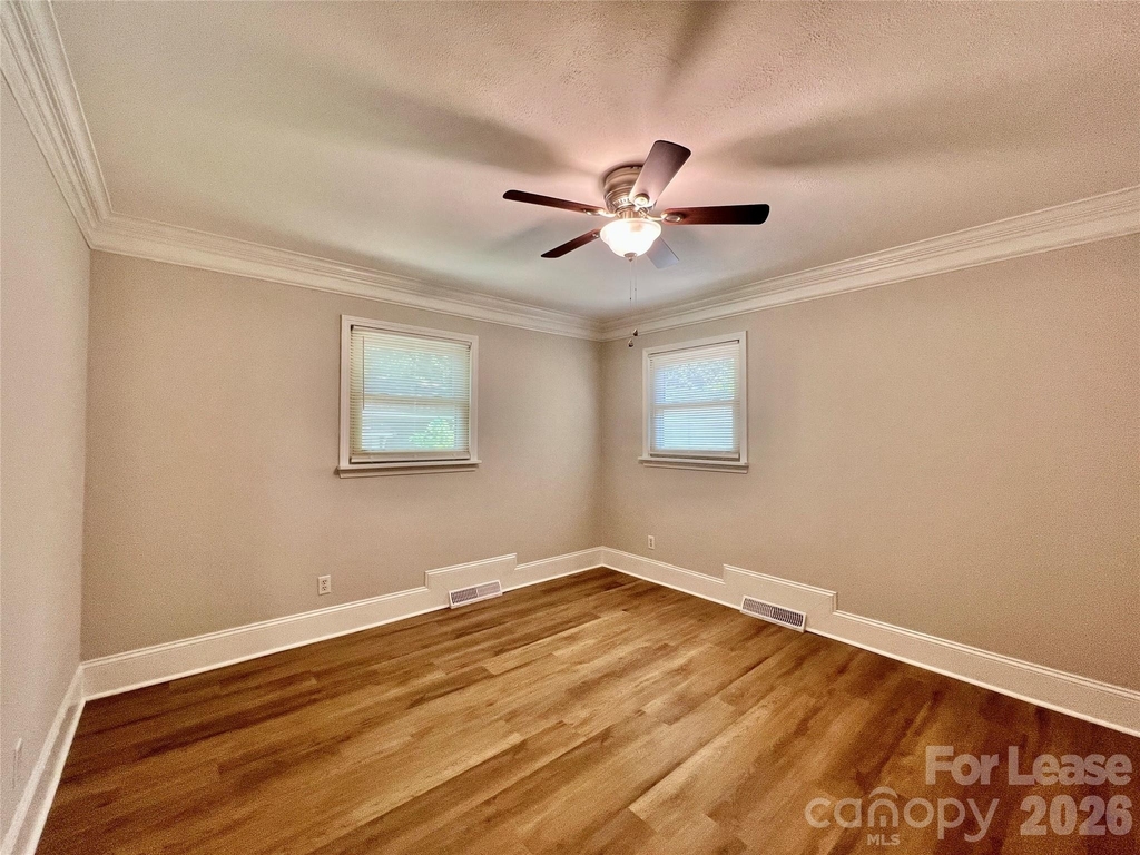 323 Frank Drive - Photo 16