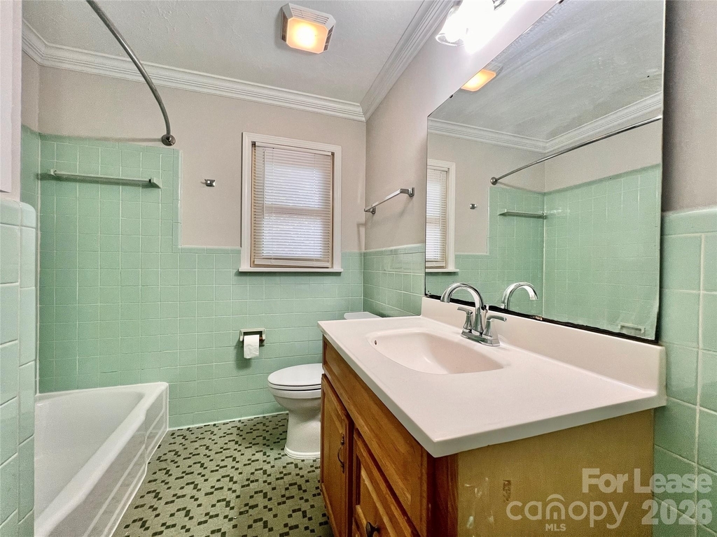 323 Frank Drive - Photo 18