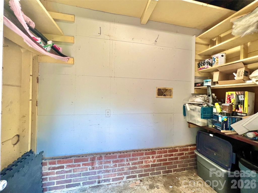 323 Frank Drive - Photo 24