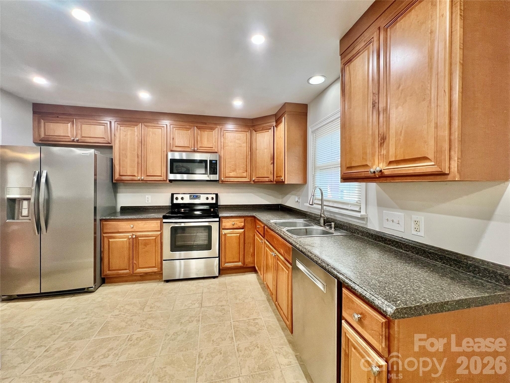 323 Frank Drive - Photo 2