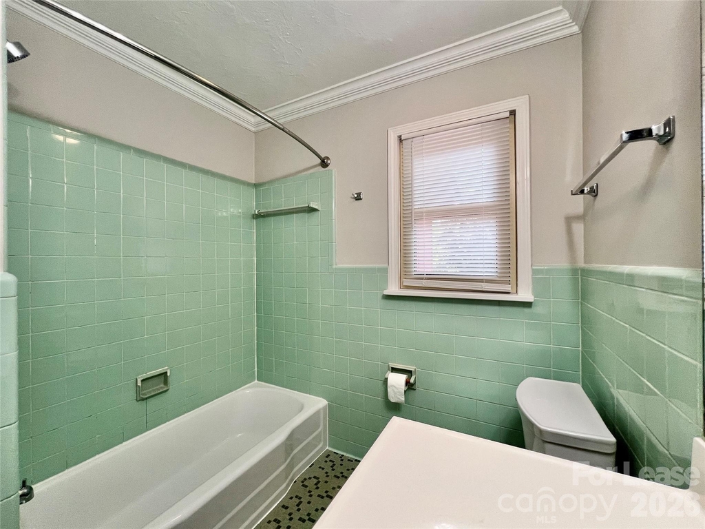 323 Frank Drive - Photo 19