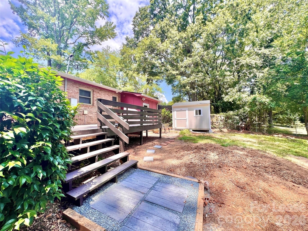 323 Frank Drive - Photo 22
