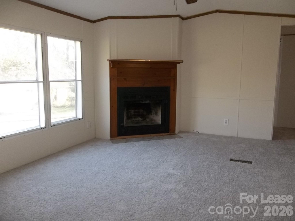 150 Thornwood Lane - Photo 2