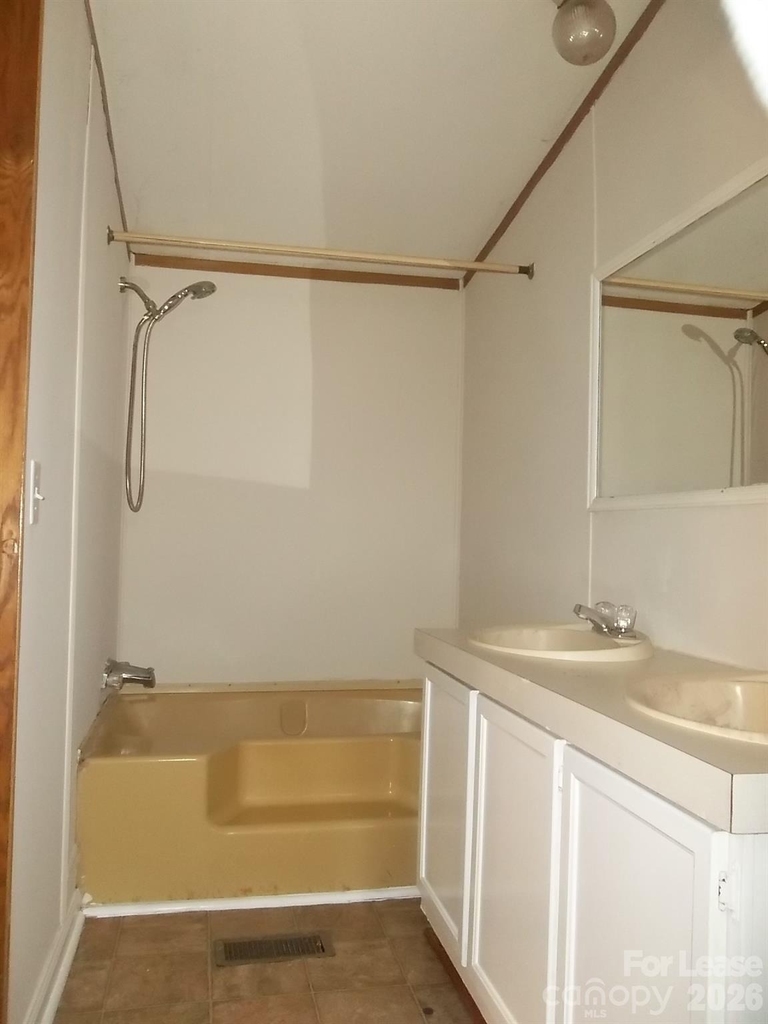 150 Thornwood Lane - Photo 5