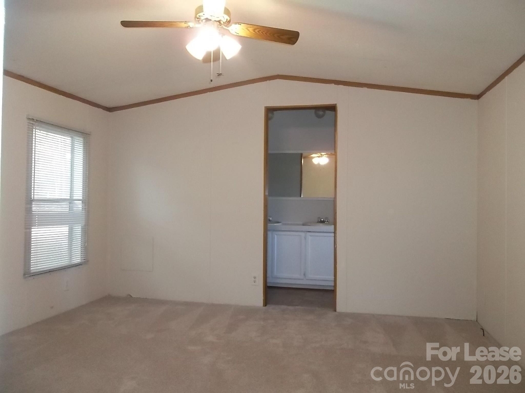 150 Thornwood Lane - Photo 4