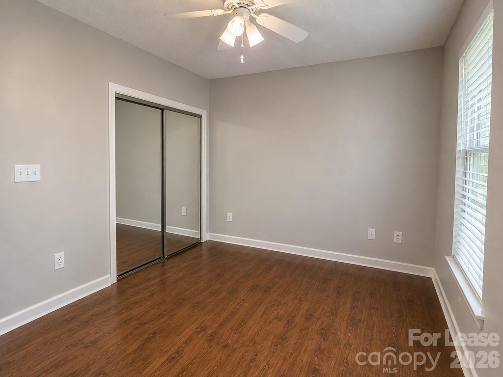 18710 Oakhurst Boulevard - Photo 14