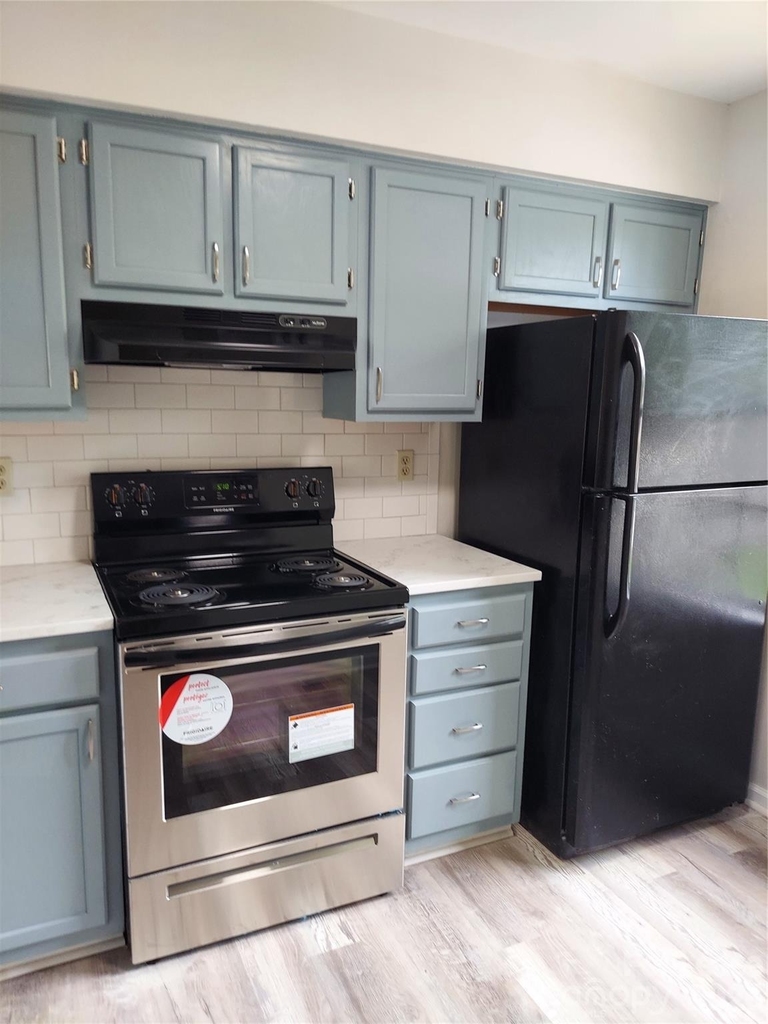 675 Lex Drive - Photo 3