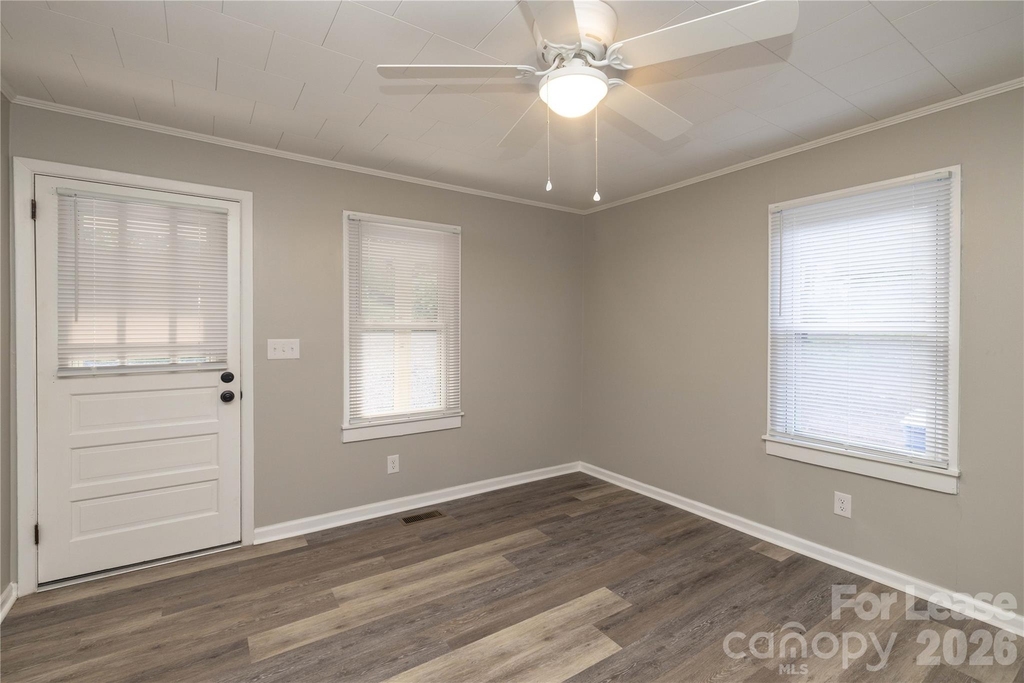 1488 Hilltop Street - Photo 7