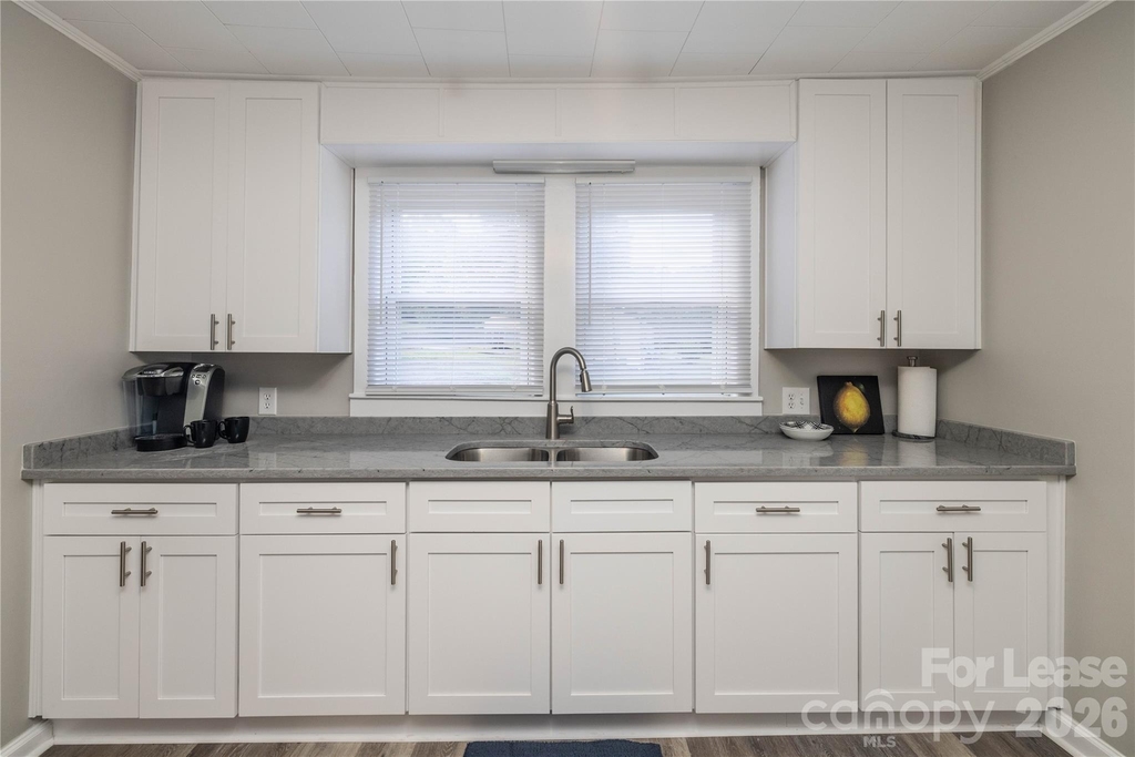 1488 Hilltop Street - Photo 9