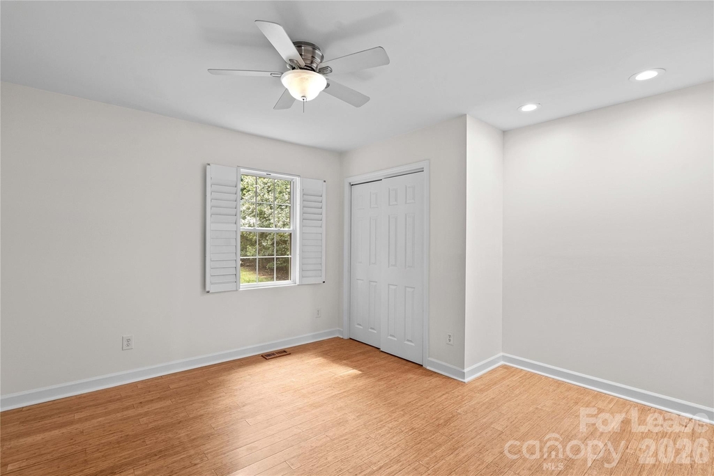 5020 Fox Hollow Drive - Photo 12