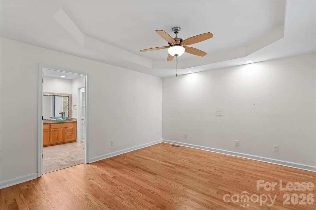 5020 Fox Hollow Drive - Photo 8