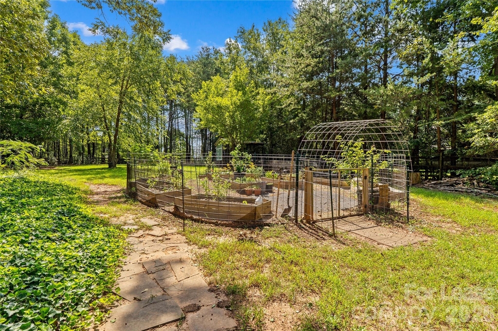 5020 Fox Hollow Drive - Photo 18