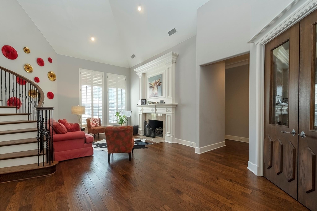 5701 Templin Way - Photo 2