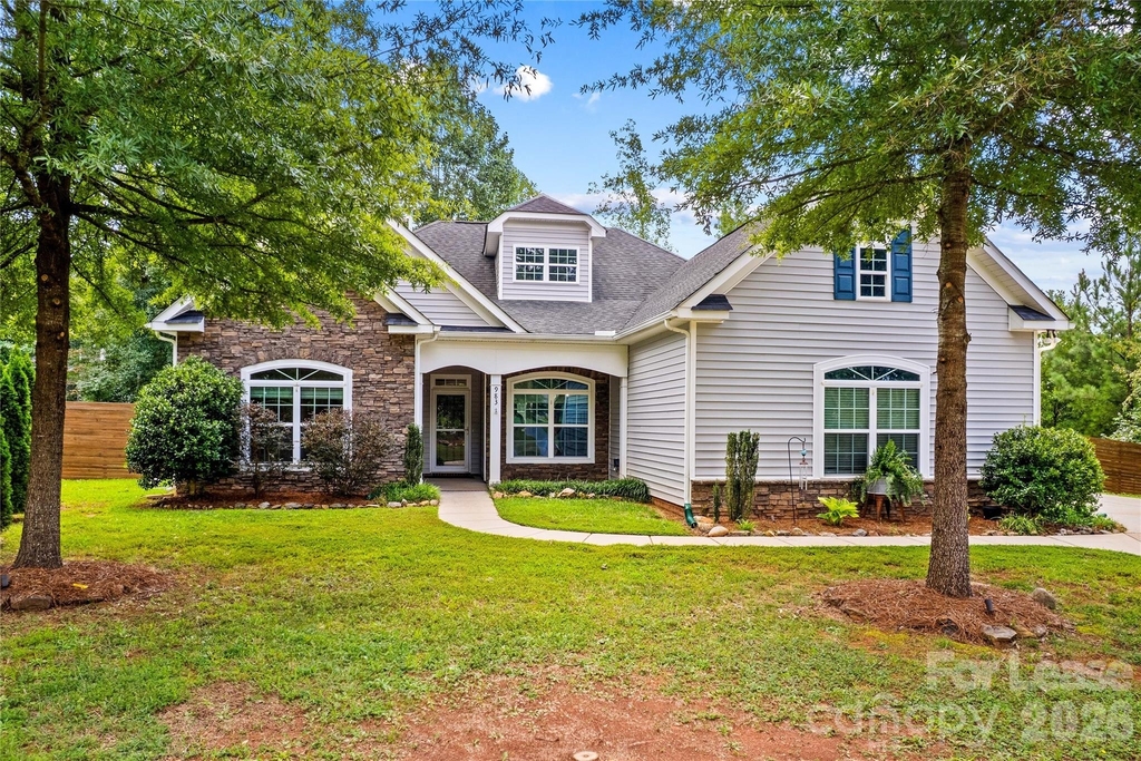 983 Jerry Lees Way - Photo 0