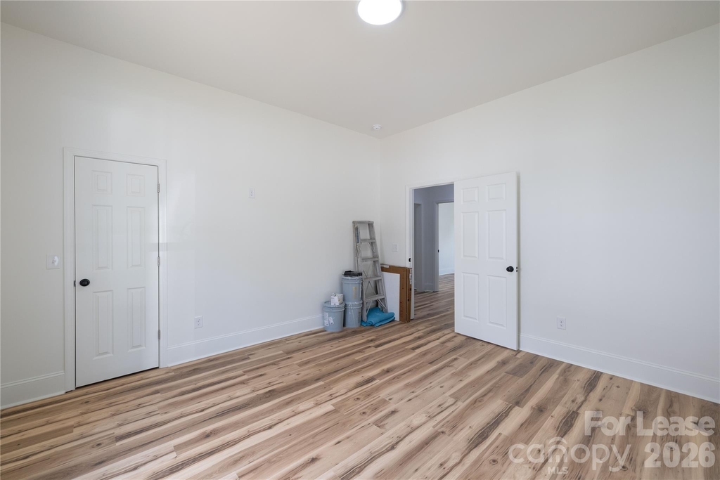 609 W Liberty Street - Photo 9