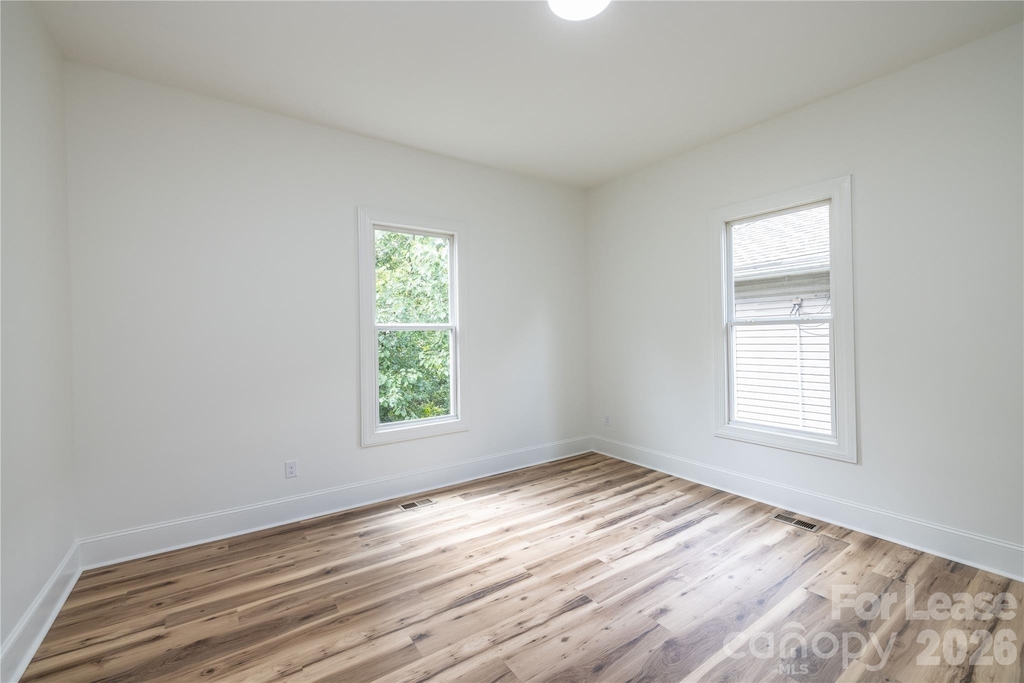 609 W Liberty Street - Photo 16