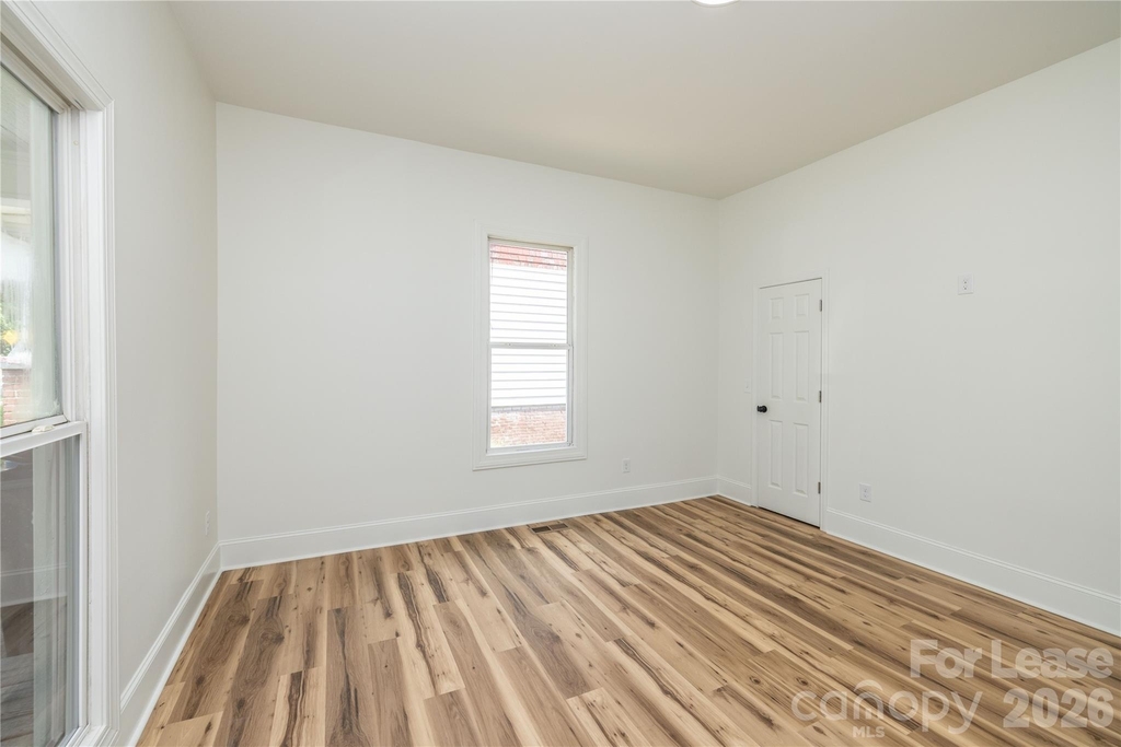 609 W Liberty Street - Photo 8