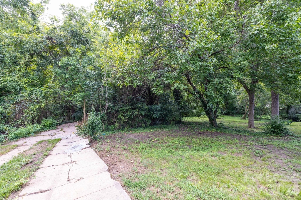 609 W Liberty Street - Photo 35