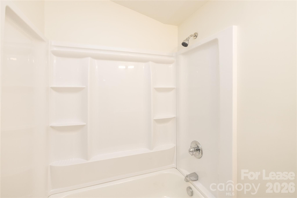 609 W Liberty Street - Photo 21
