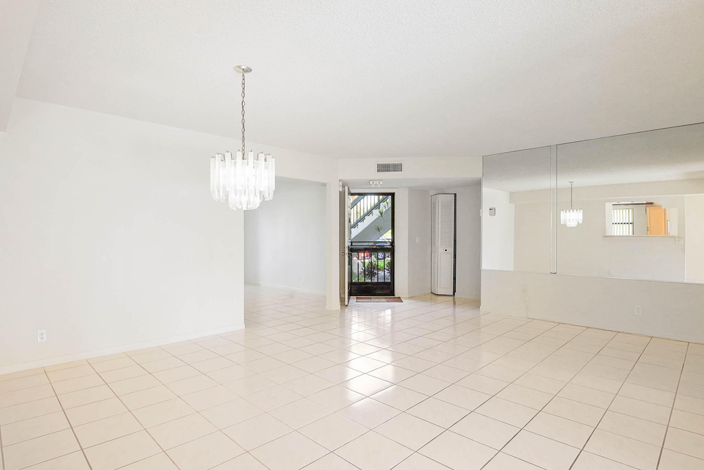 3367 Perimeter Drive - Photo 4