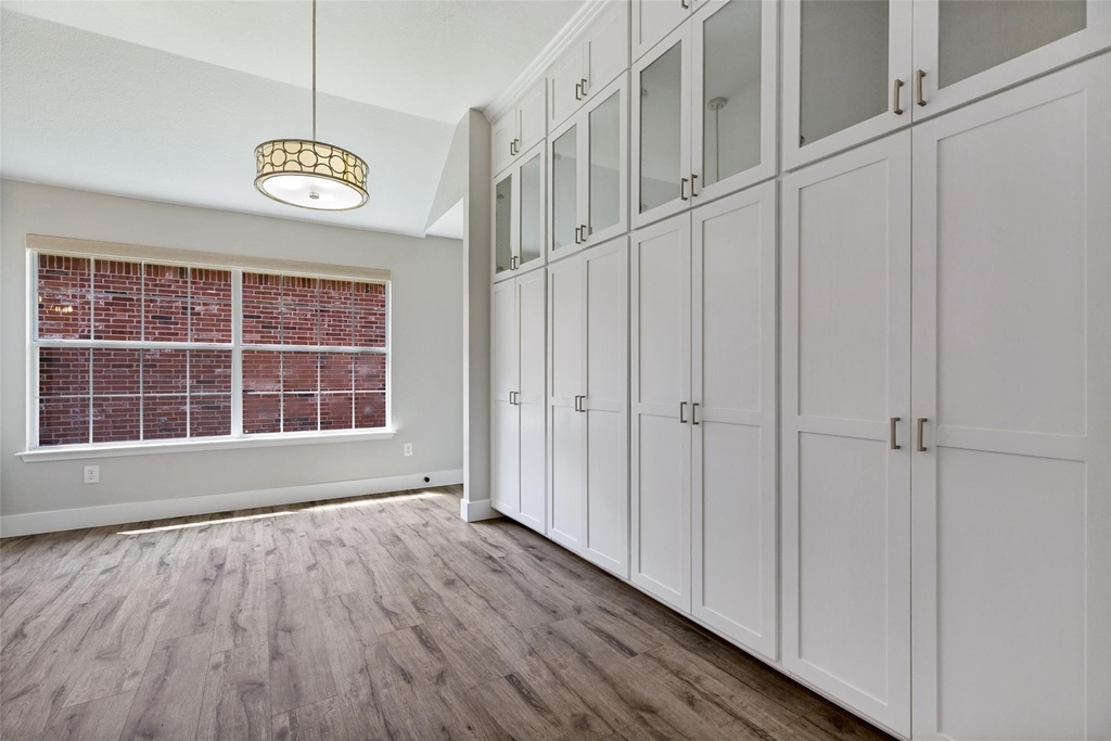 1535 Sandlewood Drive - Photo 4
