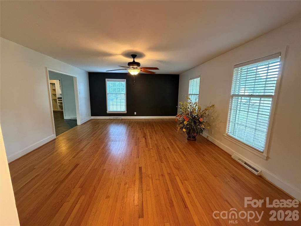 608 Margaret Drive - Photo 4