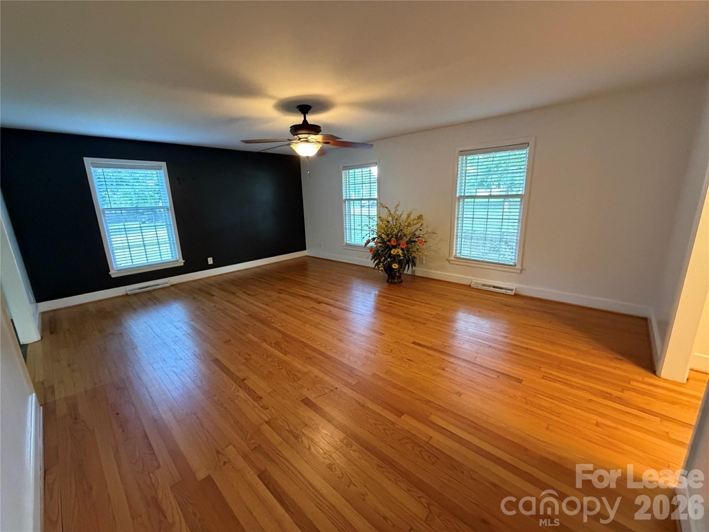 608 Margaret Drive - Photo 5