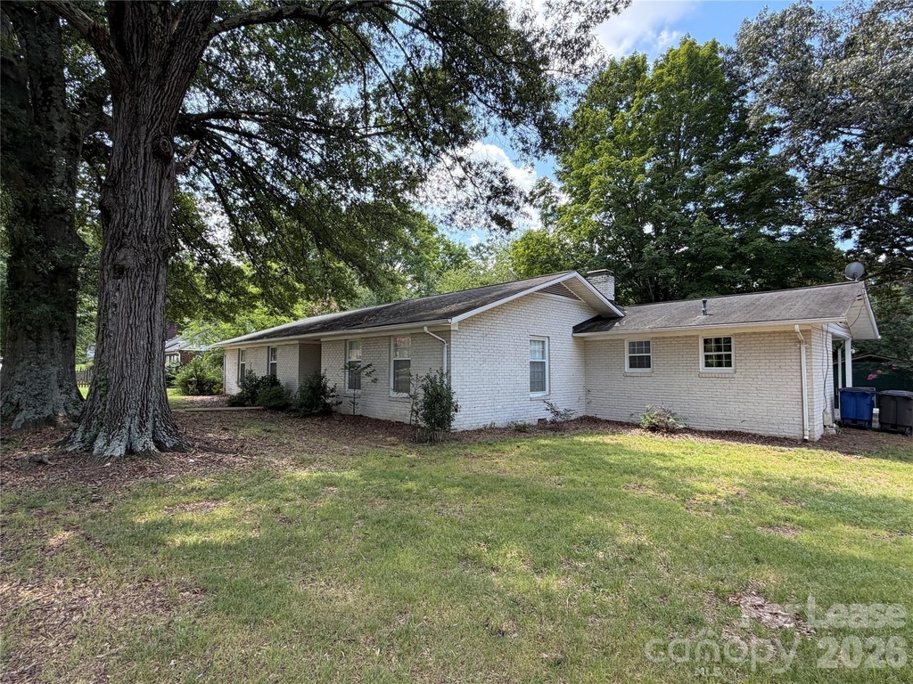 608 Margaret Drive - Photo 2