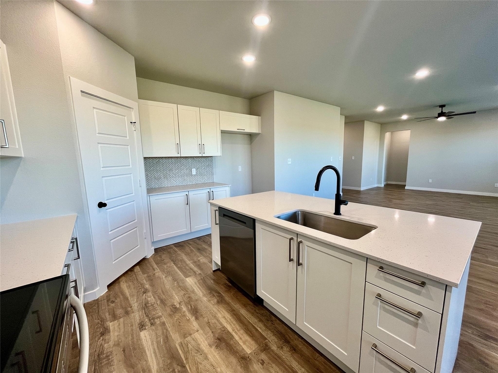 7000 Guilford Court - Photo 8