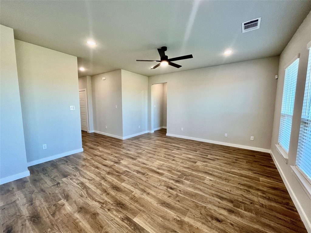 7000 Guilford Court - Photo 4