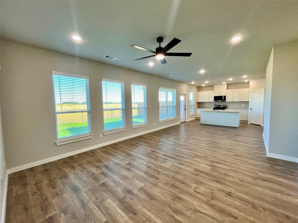 7000 Guilford Court - Photo 2