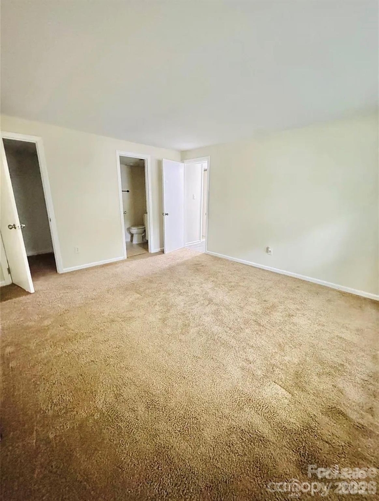 9541 Shannon Green Drive - Photo 11