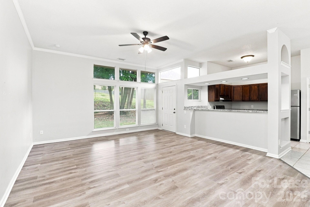 9719 Marshbrooke Road - Photo 4