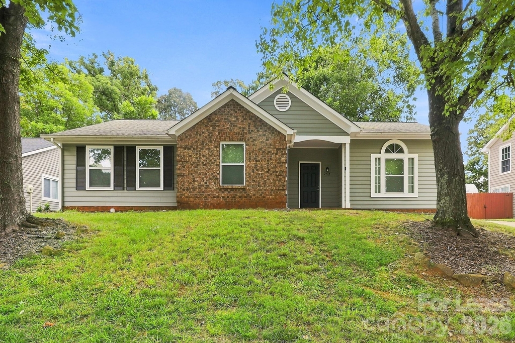 9719 Marshbrooke Road - Photo 0