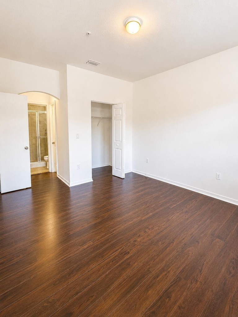 906 Sw 143rd Avenue - Photo 13