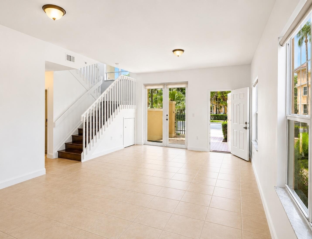 906 Sw 143rd Avenue - Photo 40