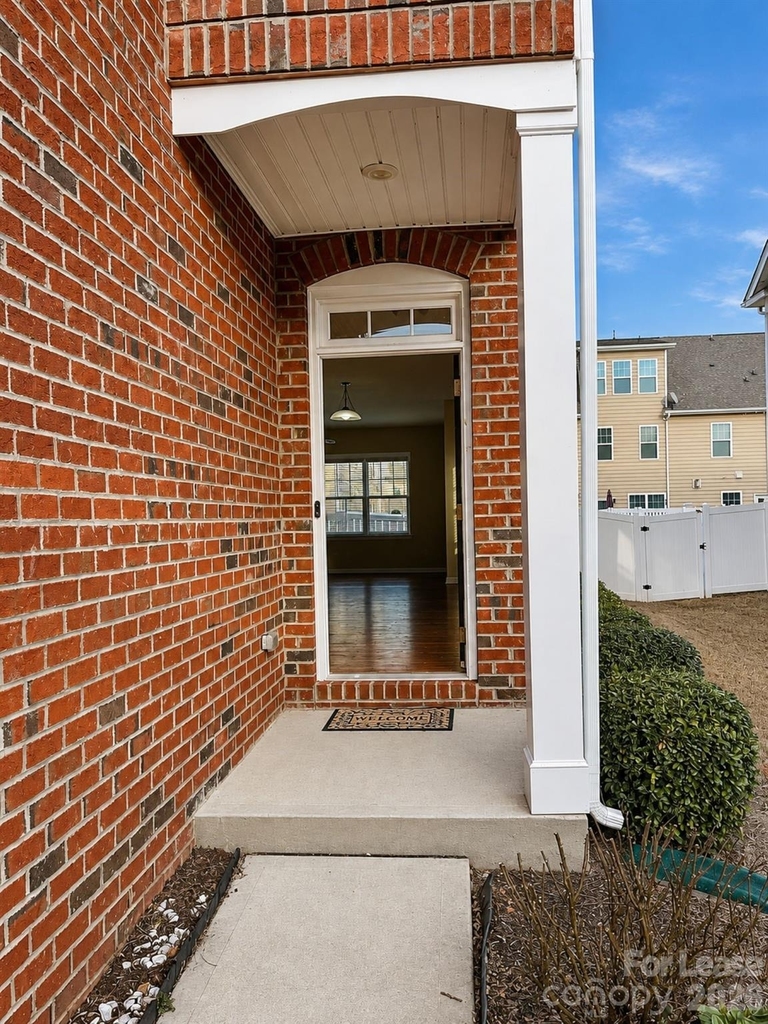 107 Dellbrook Street - Photo 4