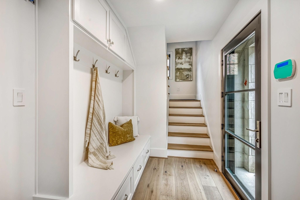 3428 Daniel Avenue - Photo 2