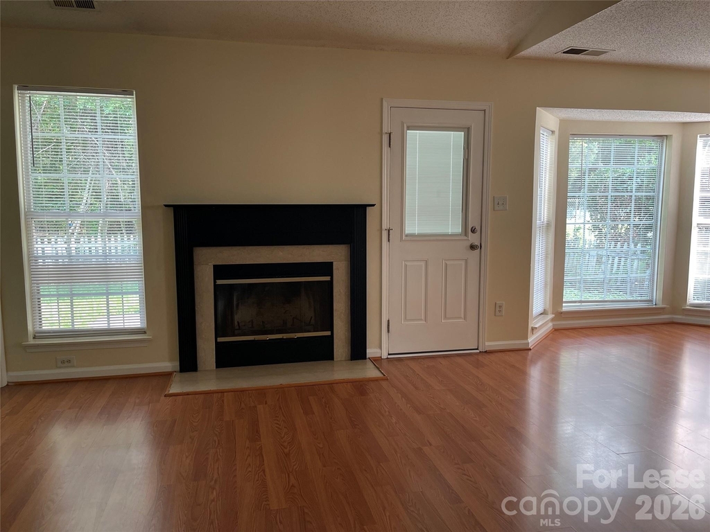 11624 Larix Drive - Photo 4